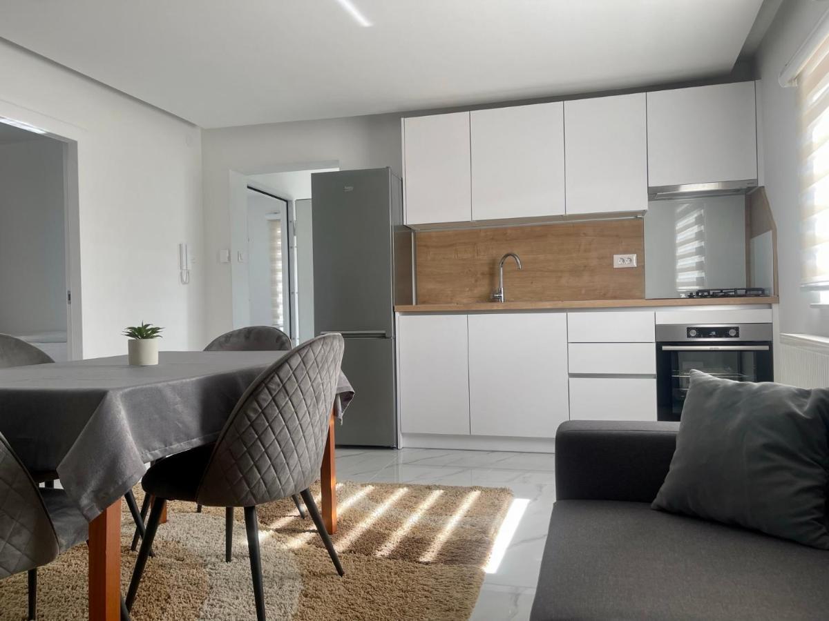Rozi Apartments Загреб Экстерьер фото